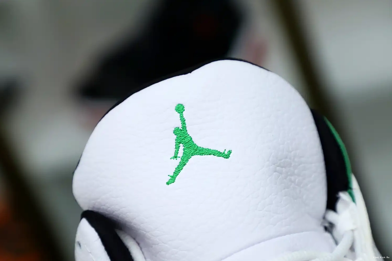 JORDAN Kimikick DB6537-113 “LUCKY AIR 13 GREEN” 0823
